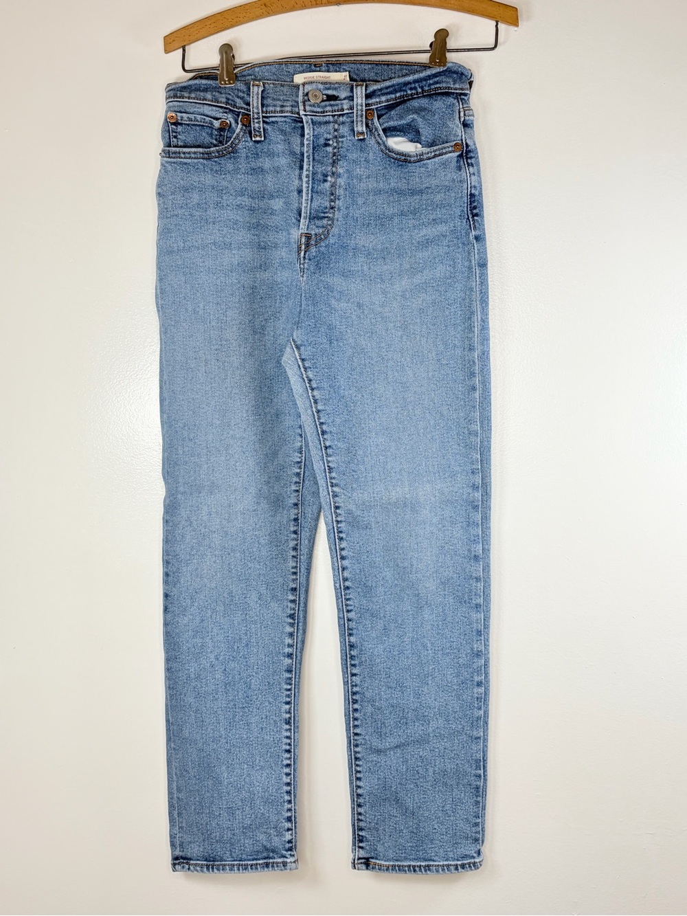 Levi’s Wedgie Straight Button Fly Jeans - Picture 2 of 9